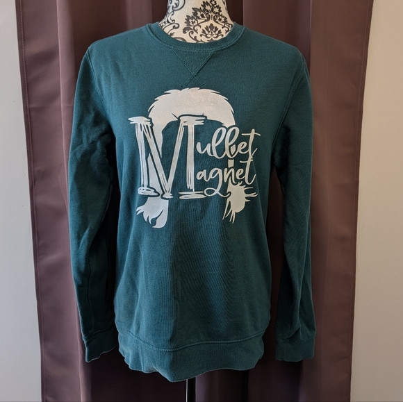 🖤 Green Crewneck Sweater- Mullet Magnet- Size Small - Picture 1 of 3